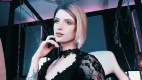 Snapshot of noah_elmer chatting on December 18, 6:14 pm REAL name LiaDM are always open online show from December 18, 6:14 pm