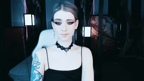 Snapshot of noah_elmer chatting on February 26, 8:44 pm REAL name LiaDM are always open online show from February 26, 8:44 pm