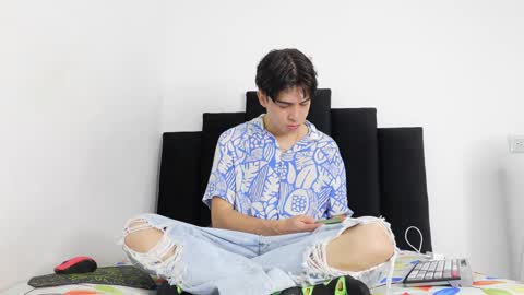 Noah online show from September 24, 9:29 pm