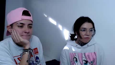 Snapshot of noah_martini chatting on February 11, 9:46 pm noah hehim online show from February 11, 9:46 pm