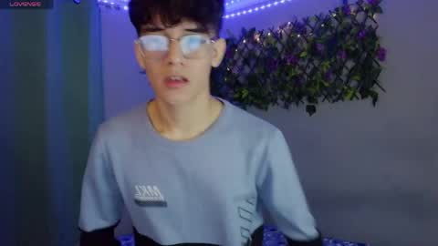 Snapshot of noah_millerx_ chatting on March 31, 4:13 am noah online show from March 31, 4:13 am
