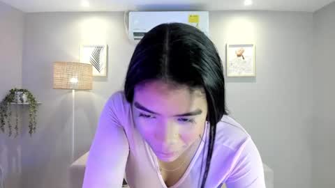 Snapshot of noah_owenss chatting on June 4, 12:33 pm Noemy online show from June 4, 12:33 pm