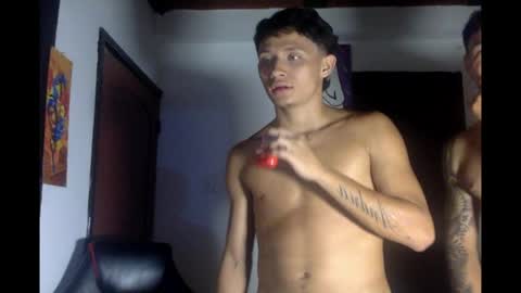Snapshot of noah_sins_ chatting on May 22, 6:42 am noah_sins_ online show from May 22, 6:42 am