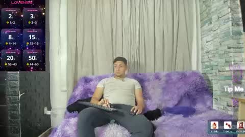 Snapshot of noahandbunny chatting on July 9, 11:14 am Noahandbunny online show from July 9, 11:14 am