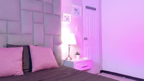 Noah   online show from April 16, 12:39 pm