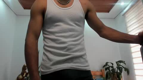 Snapshot of noahbrawn chatting on October 29, 1:13 pm LIAM- noah online show from October 29, 1:13 pm