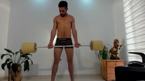 Snapshot of noahbrawn chatting on February 6, 1:47 pm LIAM- noah online show from February 6, 1:47 pm