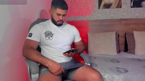 Noah online show from September 19, 7:58 pm