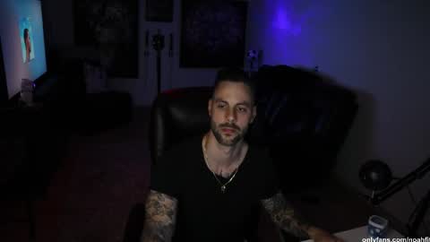 Noah Fitt online show from May 12, 3:47 am