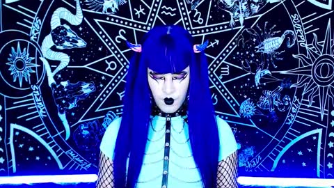 caroline online show from December 5, 2:09 am