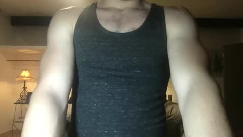 Snapshot of nobudget06 chatting on January 13, 12:51 am nobudget06 online show from January 13, 12:51 am