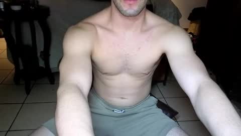 Snapshot of nobudget06 chatting on February 14, 4:37 am nobudget06 online show from February 14, 4:37 am