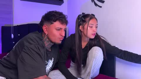 Jean Y Isa online show from February 24, 3:48 am