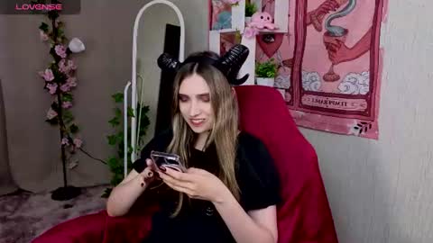 Snapshot of nocturnehuntress chatting on June 26, 7:57 am Alice online show from June 26, 7:57 am