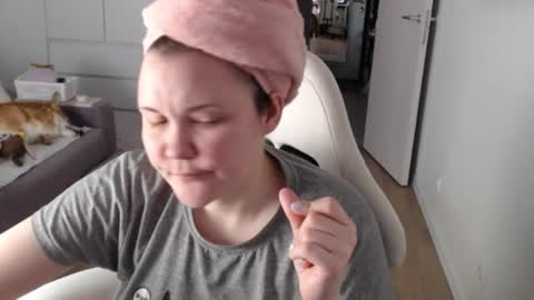 nodarell online show from January 19, 9:57 am