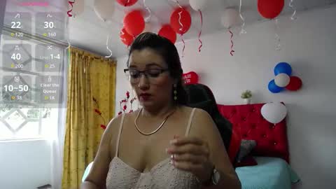 Snapshot of noelia_milfs chatting on February 14, 7:54 pm noelia_milfs online show from February 14, 7:54 pm