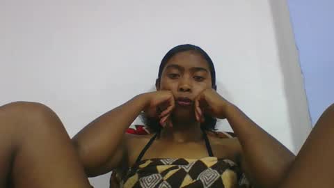 Snapshot of noelina chatting on February 26, 6:23 am noelina online show from February 26, 6:23 am