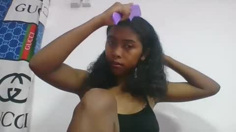 Snapshot of noelina chatting on March 3, 5:35 am noelina online show from March 3, 5:35 am