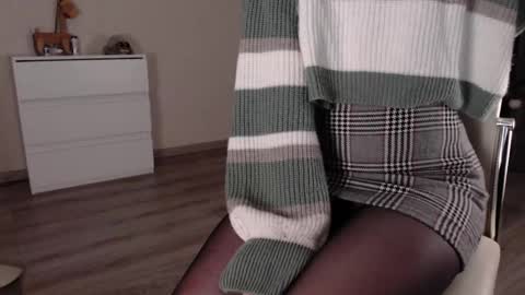 Snapshot of noelleneptune chatting on December 1, 8:09 pm noelleneptune online show from December 1, 8:09 pm