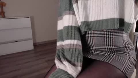 Snapshot of noelleneptune chatting on February 18, 2:38 pm noelleneptune online show from February 18, 2:38 pm