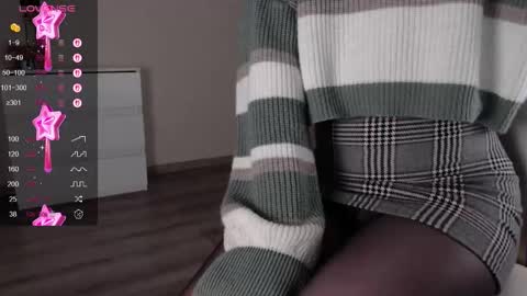 Snapshot of noelleneptune chatting on November 2, 11:07 pm noelleneptune online show from November 2, 11:07 pm