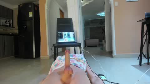  In instagram dayhannanoemi online show from November 11, 11:27 pm