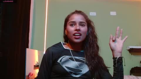 Noha Thomson online show from March 2, 1:15 am