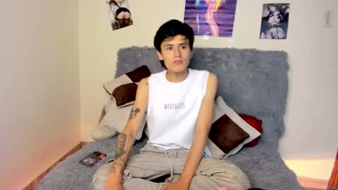 Snapshot of noir_cat333 chatting on October 17, 11:13 am noir_cat333 online show from October 17, 11:13 am