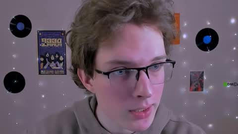 Snapshot of noir_kai chatting on February 12, 9:37 am cool Kai online show from February 12, 9:37 am