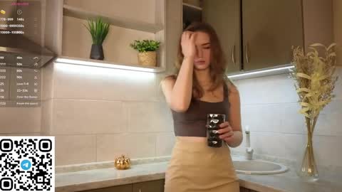 Sophie online show from April 4, 6:11 am