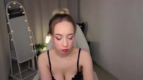 Isabelle online show from February 16, 10:17 pm