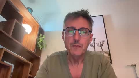 Snapshot of nolo34 chatting on May 22, 10:04 pm nolo34 online show from May 22, 10:04 pm