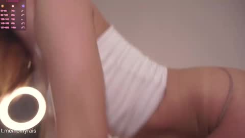 Snapshot of nomyrai chatting on April 29, 12:27 am Rina Rabbit online show from April 29, 12:27 am