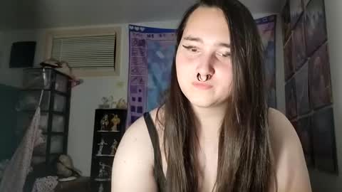 Snapshot of nonbinarybeauty20 chatting on March 5, 8:00 am nonbinarybeauty20 online show from March 5, 8:00 am