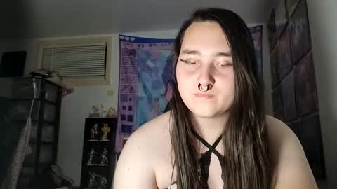 Snapshot of nonbinarybeauty20 chatting on March 8, 2:34 am nonbinarybeauty20 online show from March 8, 2:34 am