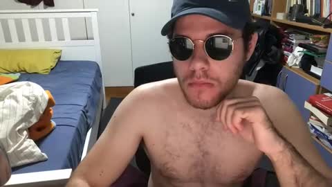 Snapshot of nongay379444 chatting on December 10, 4:17 pm nongay379444 online show from December 10, 4:17 pm