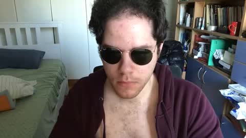 Snapshot of nongay379444 chatting on January 5, 7:28 am nongay379444 online show from January 5, 7:28 am