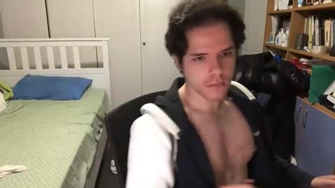 Snapshot of nongay379444 chatting on January 13, 6:38 pm nongay379444 online show from January 13, 6:38 pm