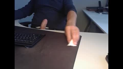 Snapshot of nonsequiture chatting on October 12, 8:57 am Ralle online show from October 12, 8:57 am