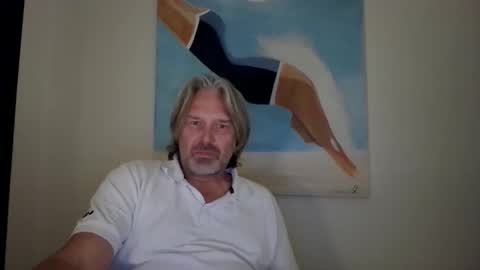 Snapshot of nonsequiture chatting on October 24, 9:00 pm Ralle online show from October 24, 9:00 pm