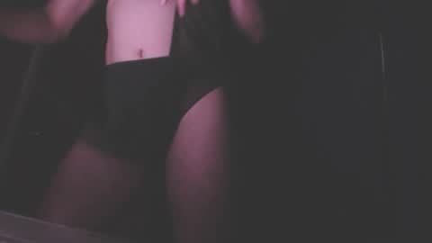 Snapshot of noon_ee chatting on September 13, 4:56 am Noon ee online show from September 13, 4:56 am