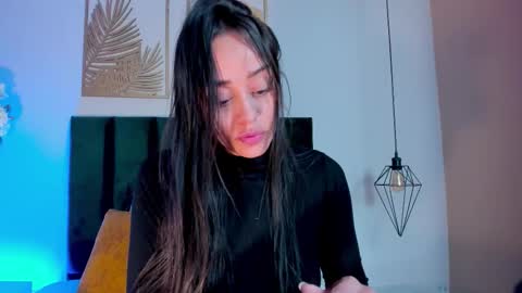 Nora Da Silva online show from February 14, 12:13 pm