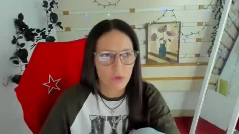 Nora online show from April 3, 10:35 am