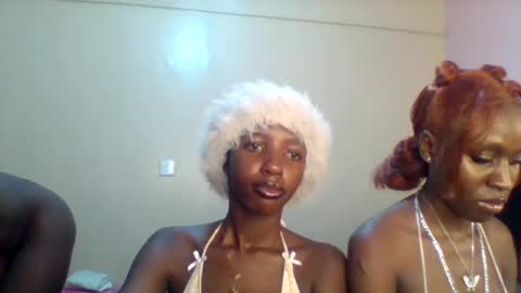 Snapshot of norababy20 chatting on June 29, 3:56 pm Norababy20 online show from June 29, 3:56 pm