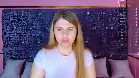 Nora online show from April 8, 2:22 am