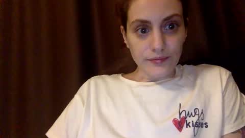 Snapshot of norablues chatting on December 28, 11:26 pm norablues online show from December 28, 11:26 pm