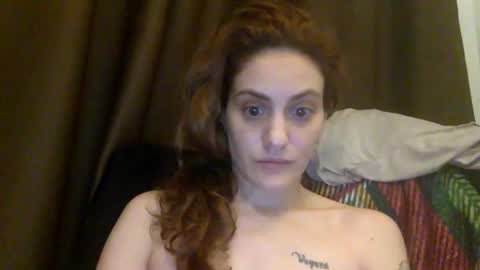 Snapshot of norablues chatting on February 2, 10:39 pm norablues online show from February 2, 10:39 pm