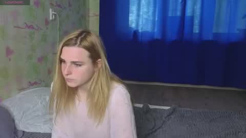 Elina online show from June 15, 11:01 am