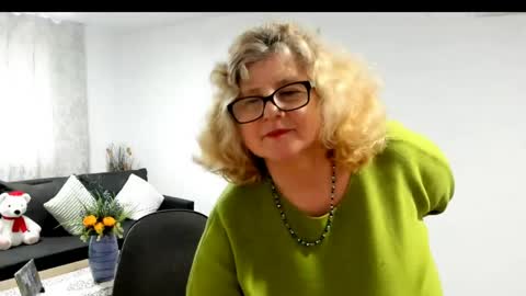 Snapshot of noraj66 chatting on April 2, 2:04 pm noraj66 online show from April 2, 2:04 pm