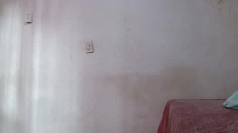 Snapshot of noreno9159 chatting on May 15, 1:51 pm noreno9159 online show from May 15, 1:51 pm
